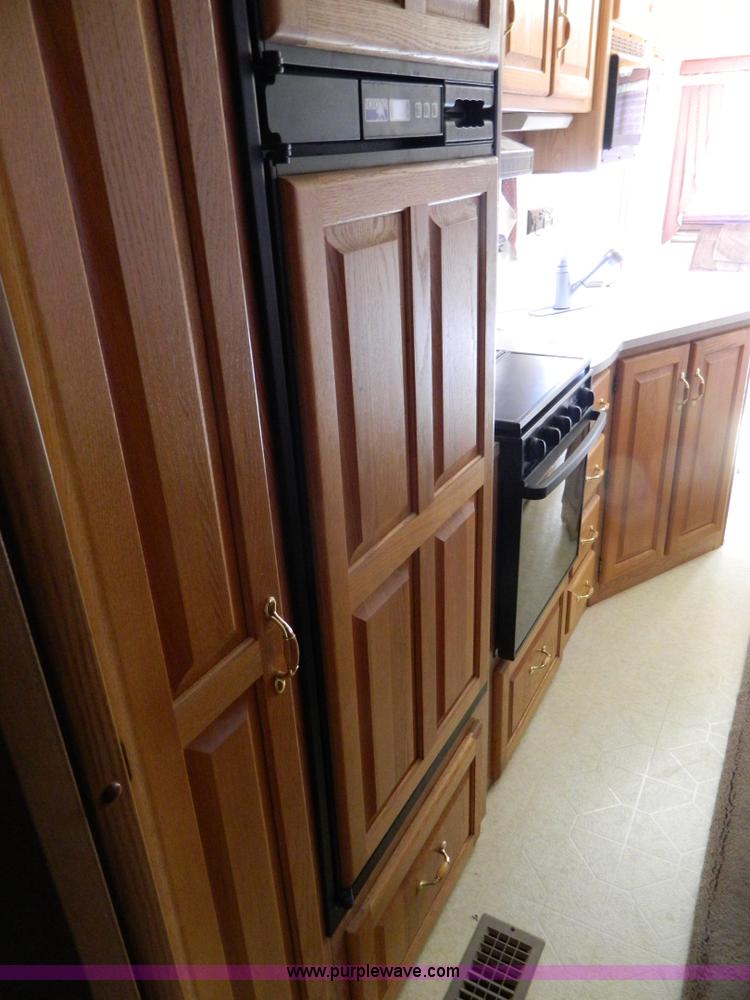 image for item AQ9438 1998 Ex-Cel E325TRW camper