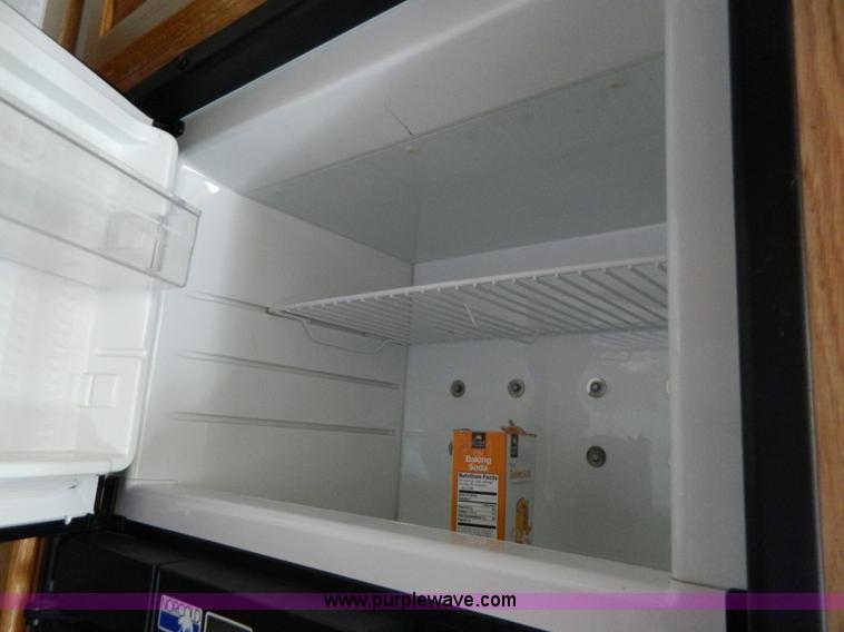 image for item AQ9438 1998 Ex-Cel E325TRW camper