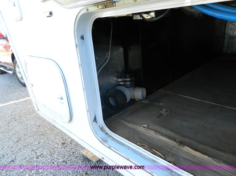 image for item AQ9438 1998 Ex-Cel E325TRW camper