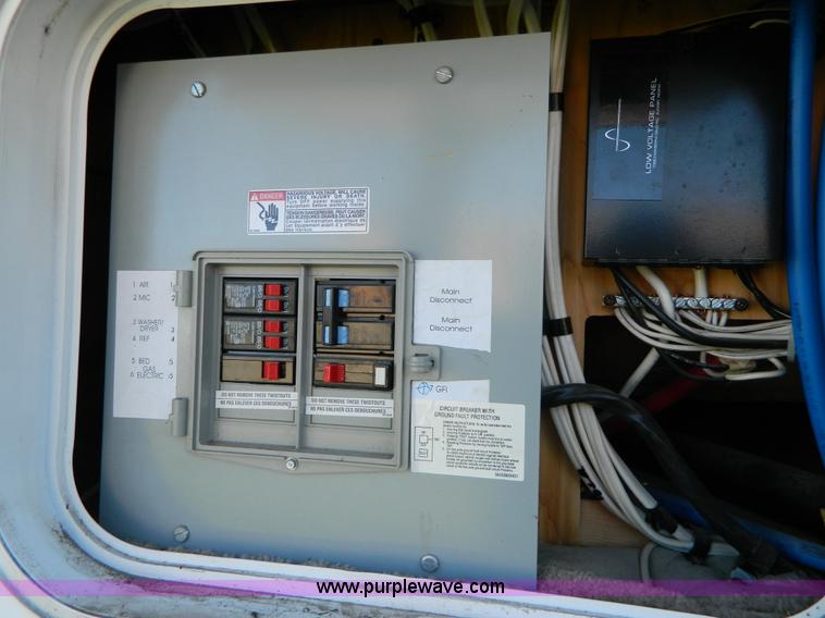 image for item AQ9438 1998 Ex-Cel E325TRW camper