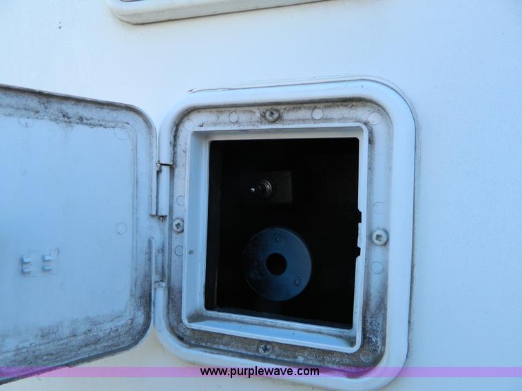 image for item AQ9438 1998 Ex-Cel E325TRW camper