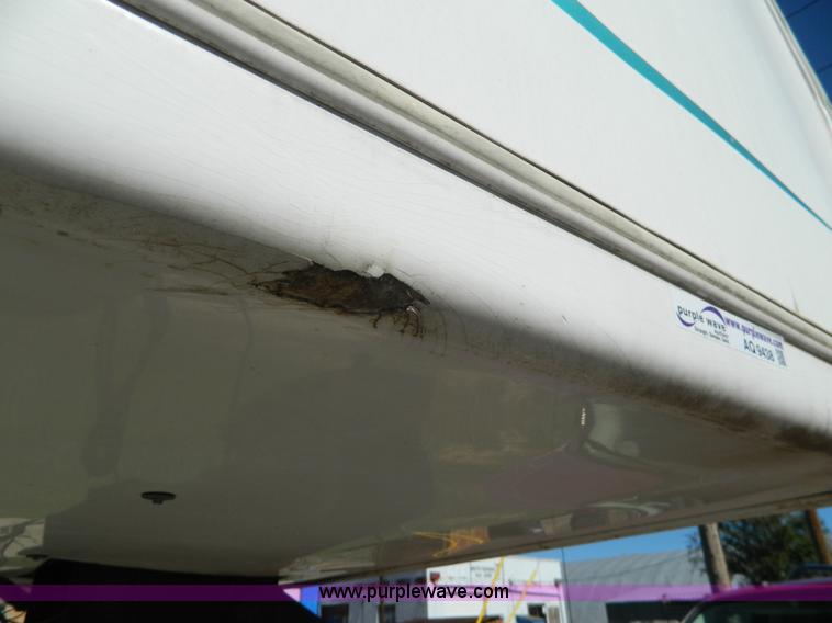 image for item AQ9438 1998 Ex-Cel E325TRW camper