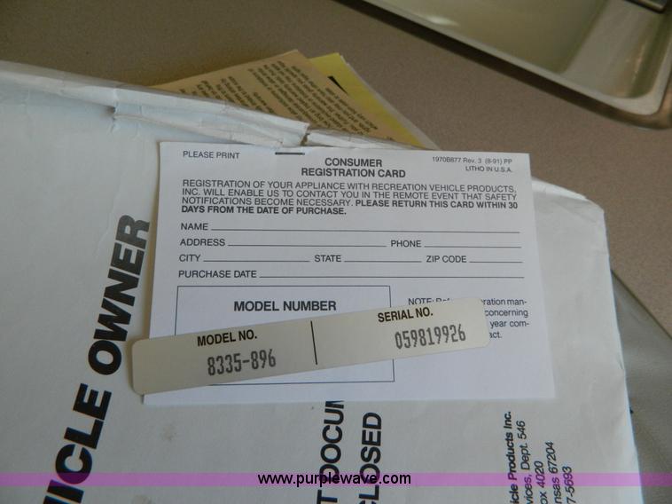 image for item AQ9438 1998 Ex-Cel E325TRW camper