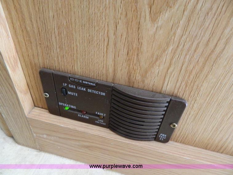 image for item AQ9438 1998 Ex-Cel E325TRW camper