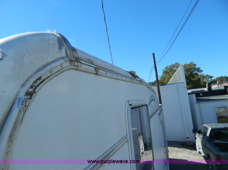 image for item AQ9438 1998 Ex-Cel E325TRW camper