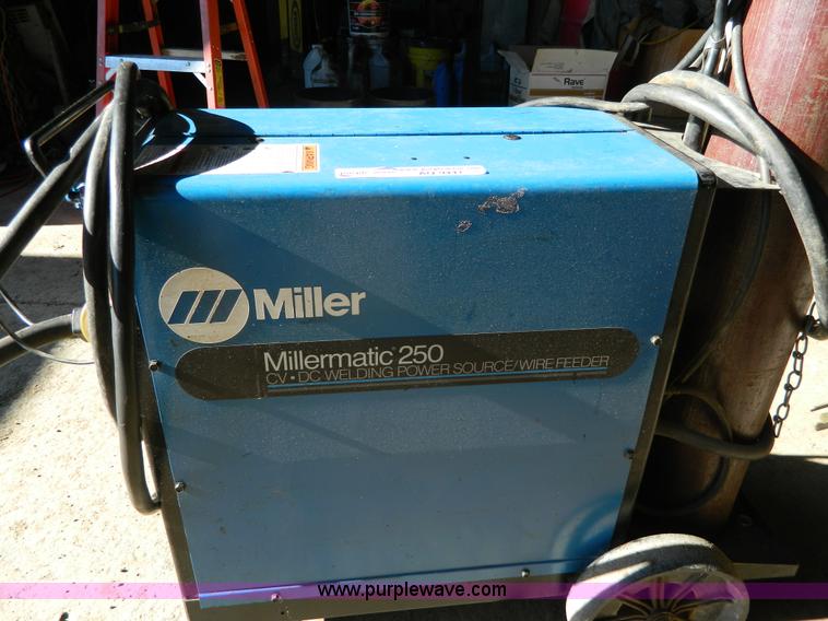 image for item AQ9441 Miller Millermatic 250 CV-DC wire feed welder