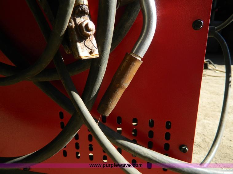 image for item AQ9442 Snap-On Mig 250 welder