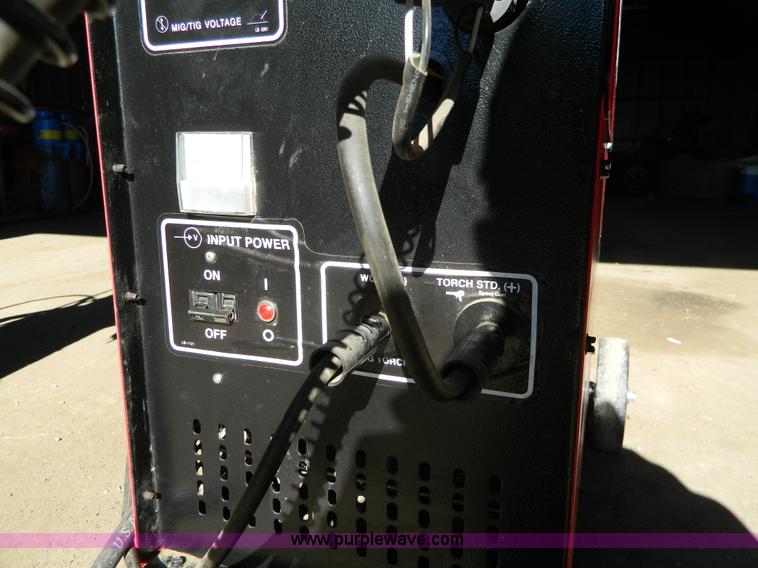 image for item AQ9442 Snap-On Mig 250 welder