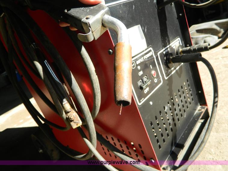 image for item AQ9442 Snap-On Mig 250 welder