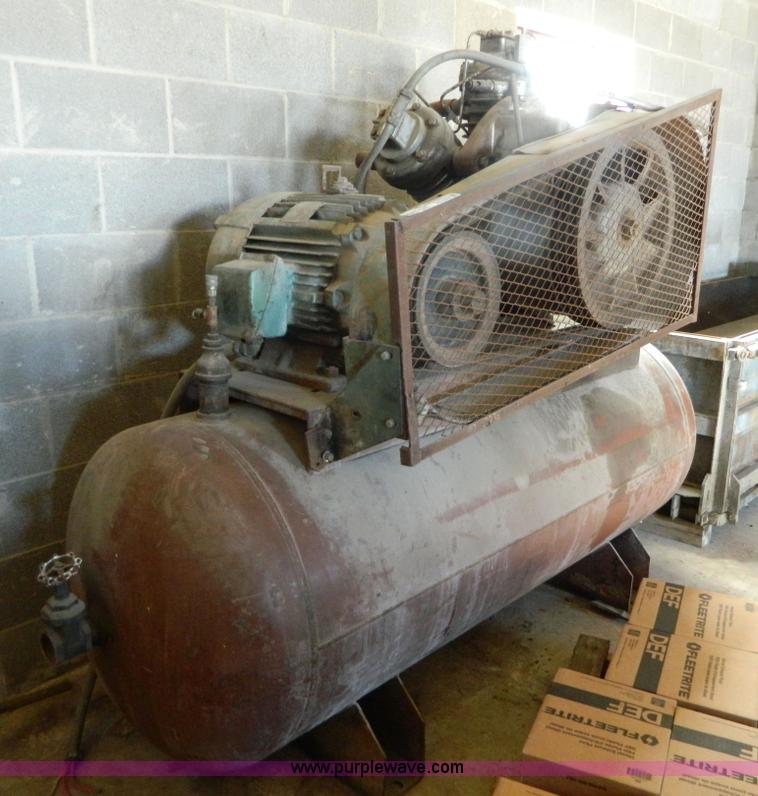 image for item AQ9449 Ingersoll Rand 25E3 compressor