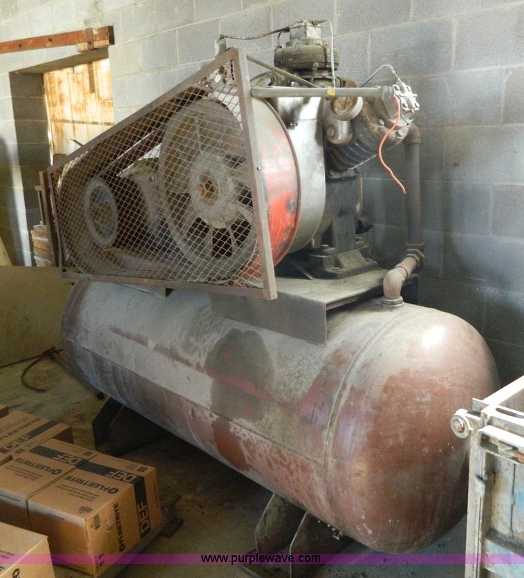 image for item AQ9449 Ingersoll Rand 25E3 compressor