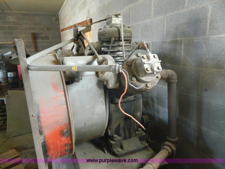 image for item AQ9449 Ingersoll Rand 25E3 compressor