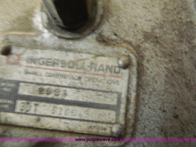 image for item AQ9449 Ingersoll Rand 25E3 compressor
