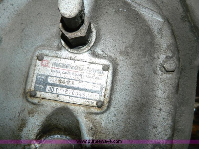 image for item AQ9449 Ingersoll Rand 25E3 compressor