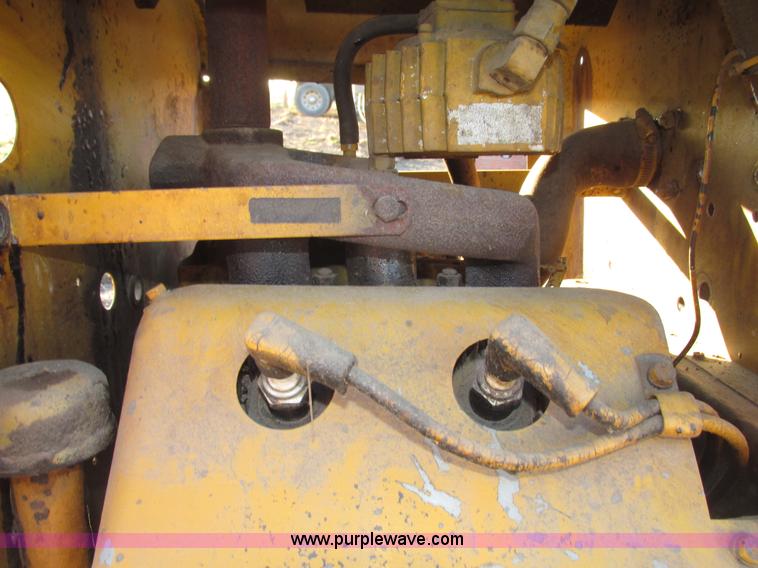 image for item AV9238 Wisconsin VH4D1AG four cylinder propane engine