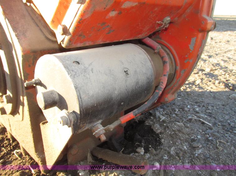 image for item AV9239 Wisconsin two cylinder gas engine