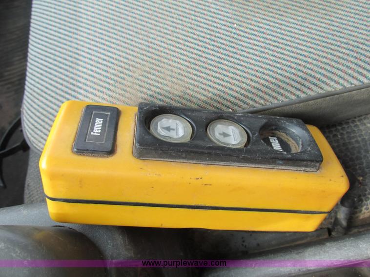 image for item AW9819 2001 Isuzu NPR dump truck