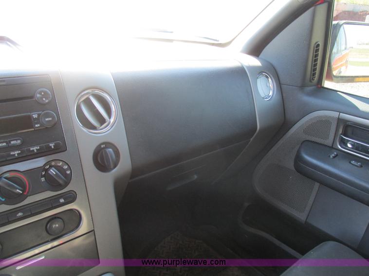 image for item AW9837 2005 Ford F150 FX4 SuperCrew pickup truck