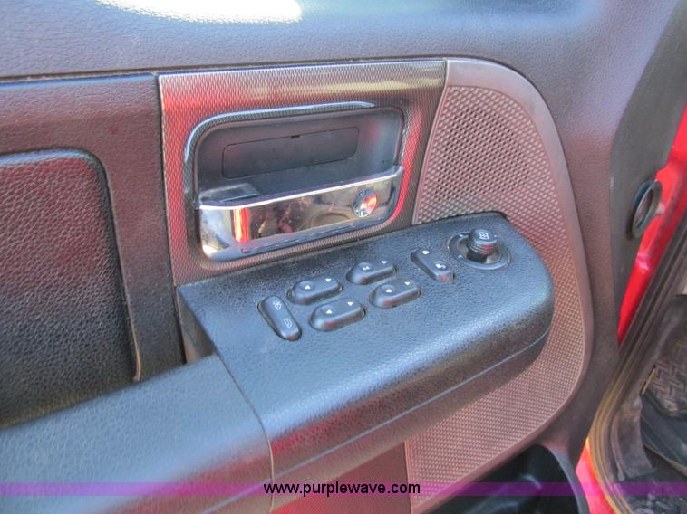 image for item AW9837 2005 Ford F150 FX4 SuperCrew pickup truck