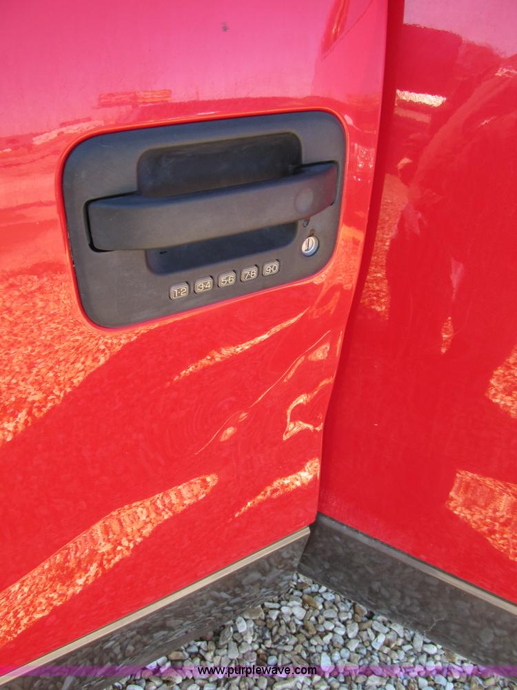 image for item AW9837 2005 Ford F150 FX4 SuperCrew pickup truck