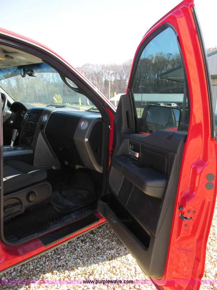 image for item AW9837 2005 Ford F150 FX4 SuperCrew pickup truck