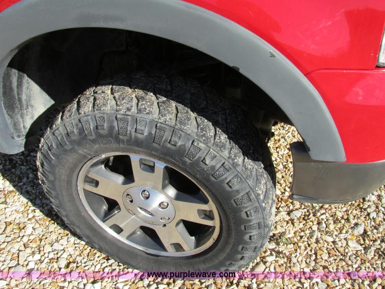 image for item AW9837 2005 Ford F150 FX4 SuperCrew pickup truck