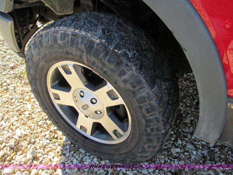 image for item AW9837 2005 Ford F150 FX4 SuperCrew pickup truck