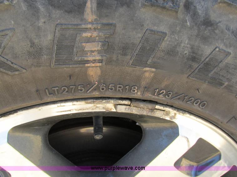 image for item AW9837 2005 Ford F150 FX4 SuperCrew pickup truck