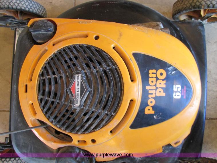 image for item AW9844 Poulan Pro 19" push mower