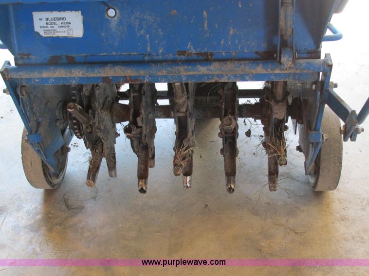 image for item AW9847 Blue Bird 18"W power aerator