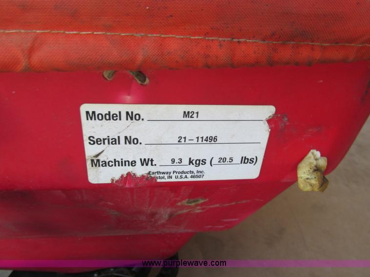 image for item AW9853 Earthway EV-N Spread broadcast spreader