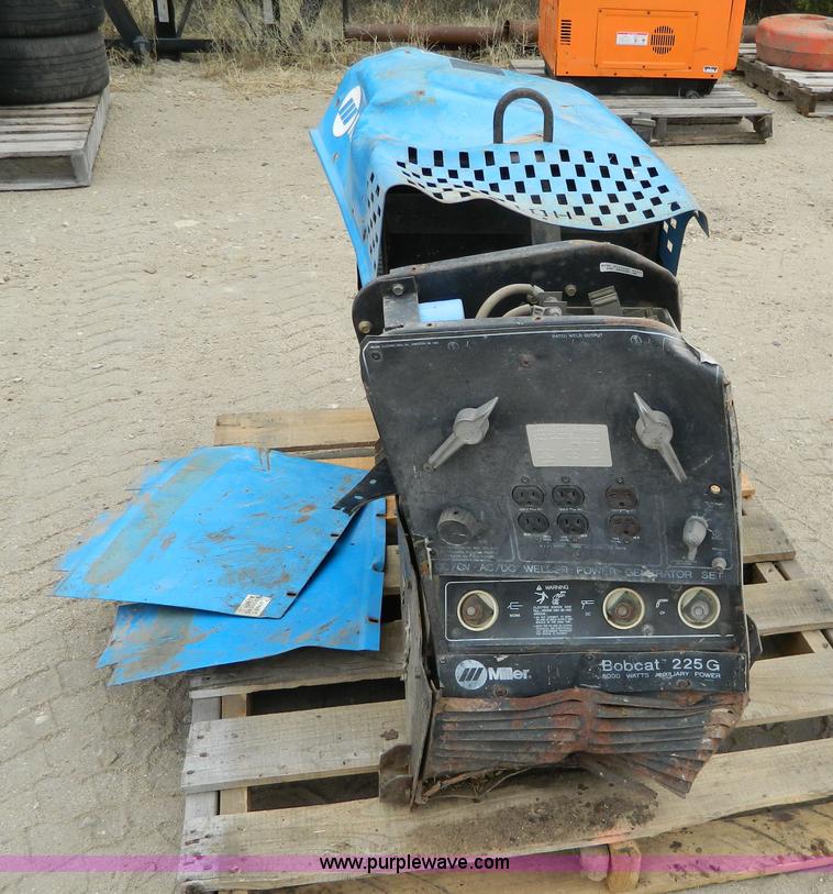 image for item AX9623 Miller Bobcat 225G generator/welder