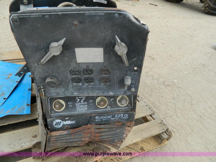 image for item AX9623 Miller Bobcat 225G generator/welder