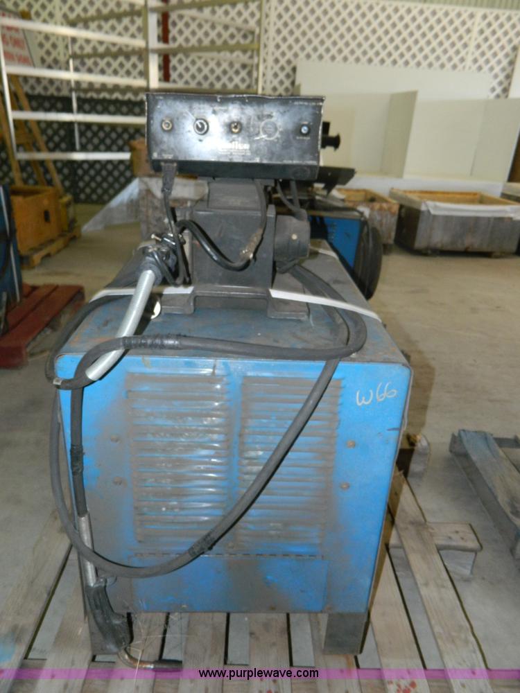 image for item AX9946 Miller 400 welder