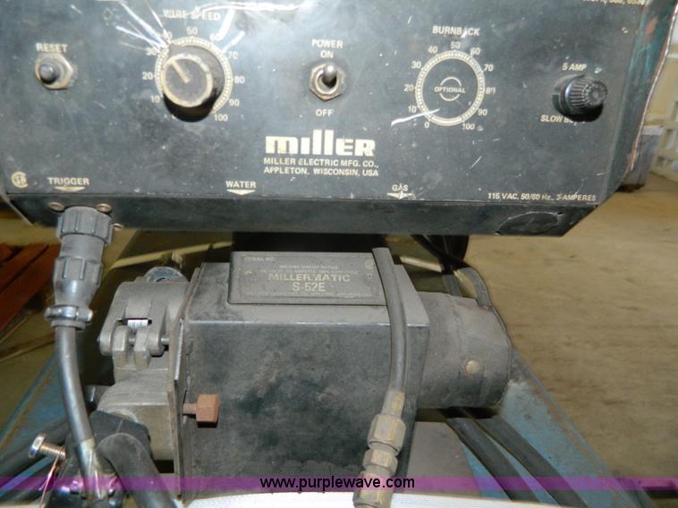 image for item AX9946 Miller 400 welder