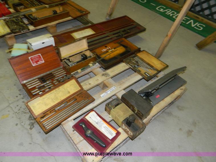 image for item AX9953 Assorted calipers