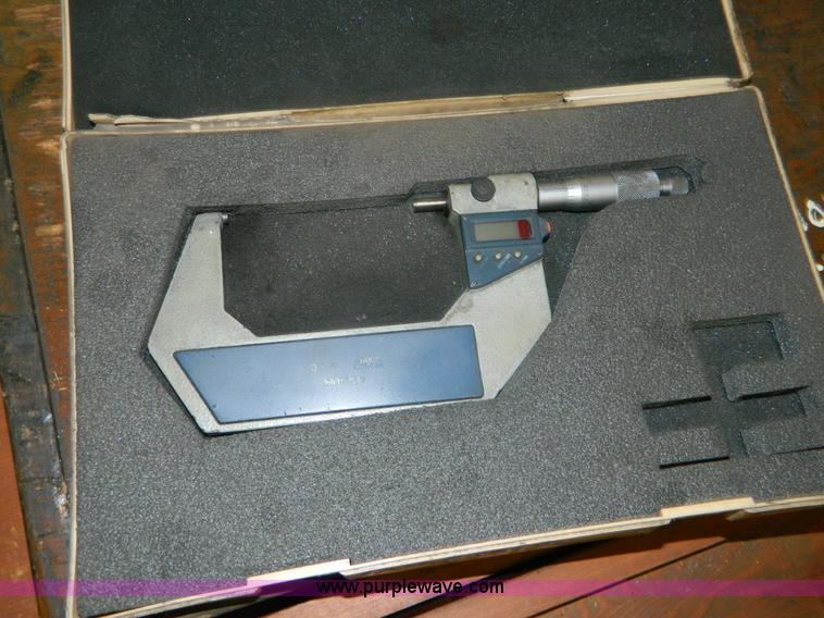 image for item AX9962 (3) outside calipers