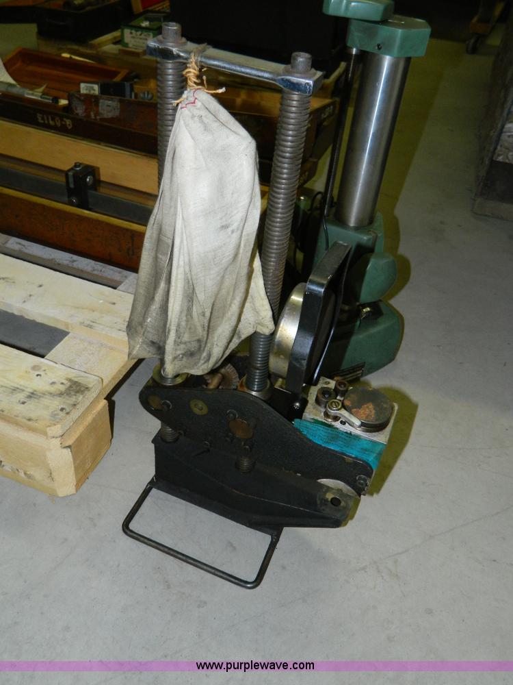 image for item AX9966 Federal 700B calipers