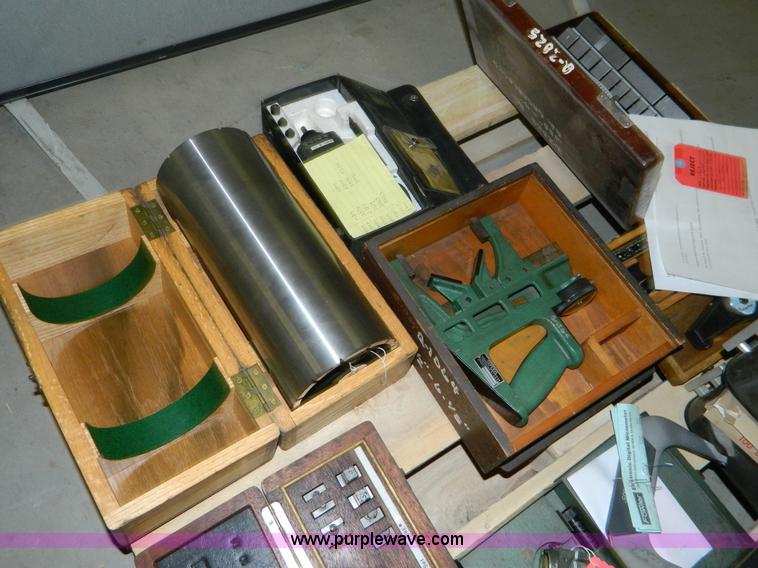 image for item AX9969 Calibration equipment