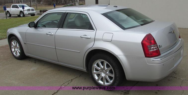 image for item D1289 2007 Chrysler 300C