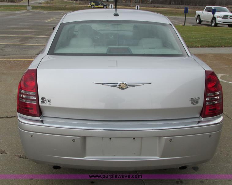 image for item D1289 2007 Chrysler 300C