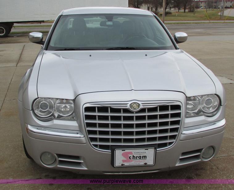 image for item D1289 2007 Chrysler 300C
