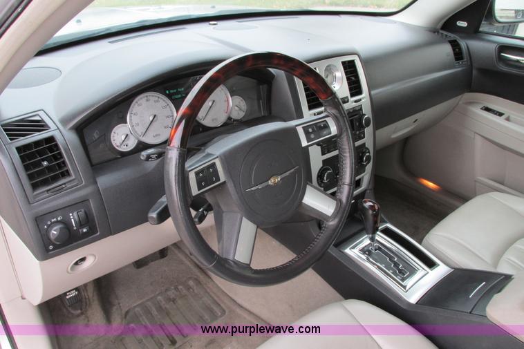 image for item D1289 2007 Chrysler 300C