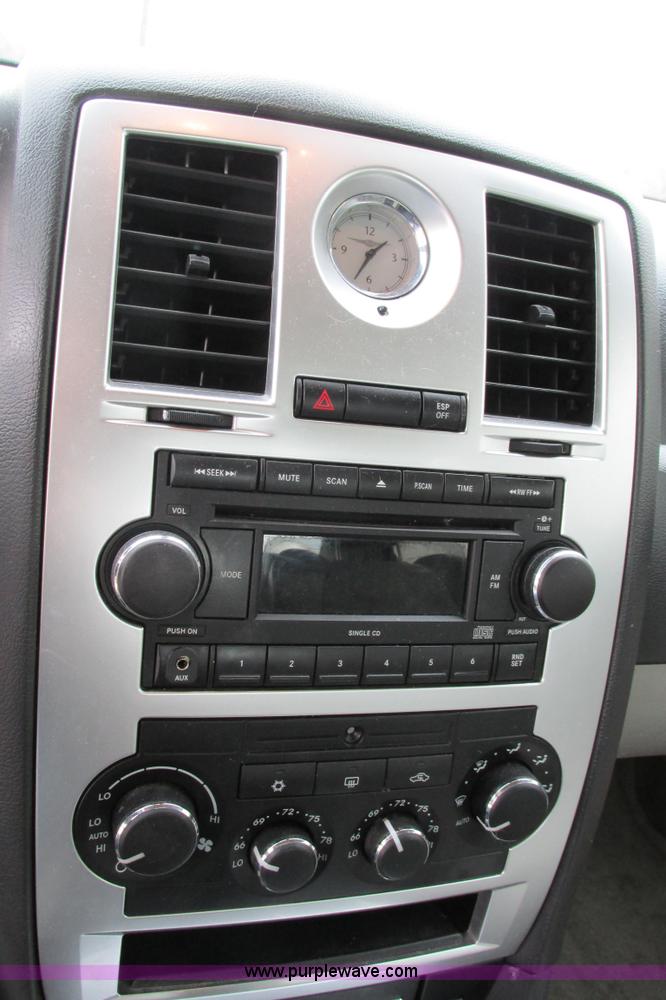 image for item D1289 2007 Chrysler 300C