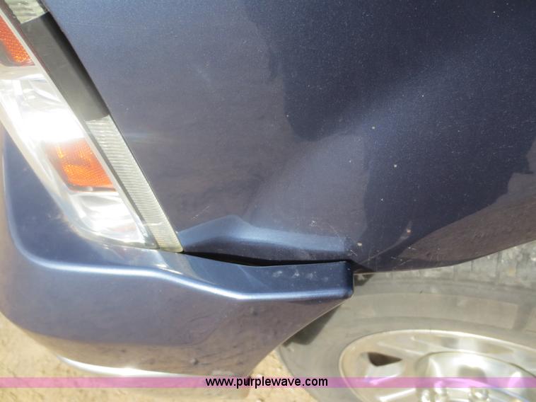 image for item D2215 2005 Ford F350 Super Duty Lariat Crew Cab pickup truck