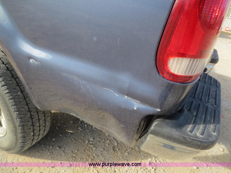 image for item D2215 2005 Ford F350 Super Duty Lariat Crew Cab pickup truck