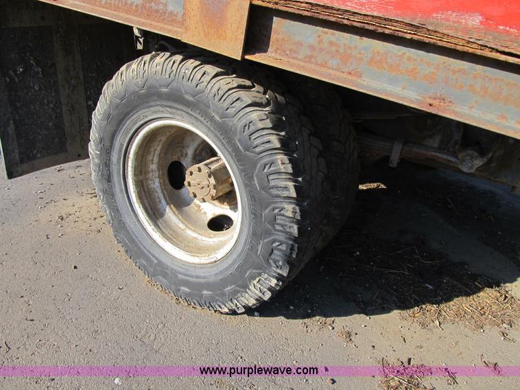 image for item F8891 1987 Ford F350 XL dump bed truck