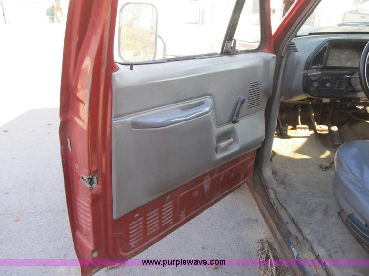 image for item F8891 1987 Ford F350 XL dump bed truck