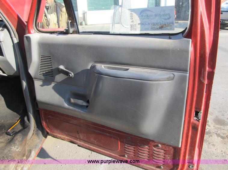 image for item F8891 1987 Ford F350 XL dump bed truck