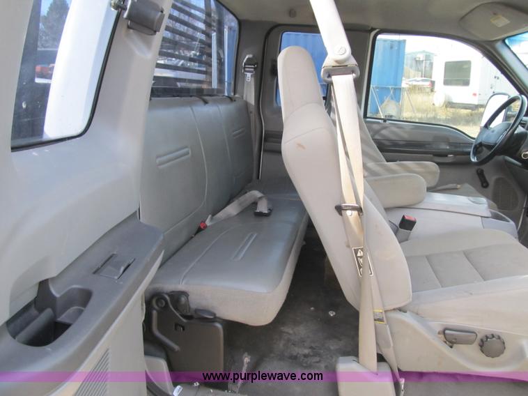 image for item F8896 2002 Ford F250 Super Duty XL flatbed pickup truck